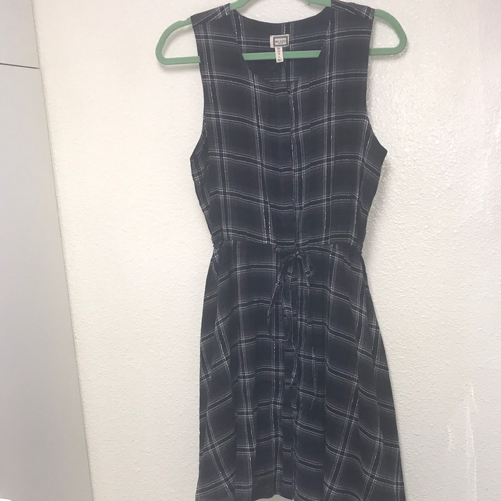 Mo:vint NYC Silver Metallic Black Plaid Women’s Small Sleeveless Dress Tie Waist